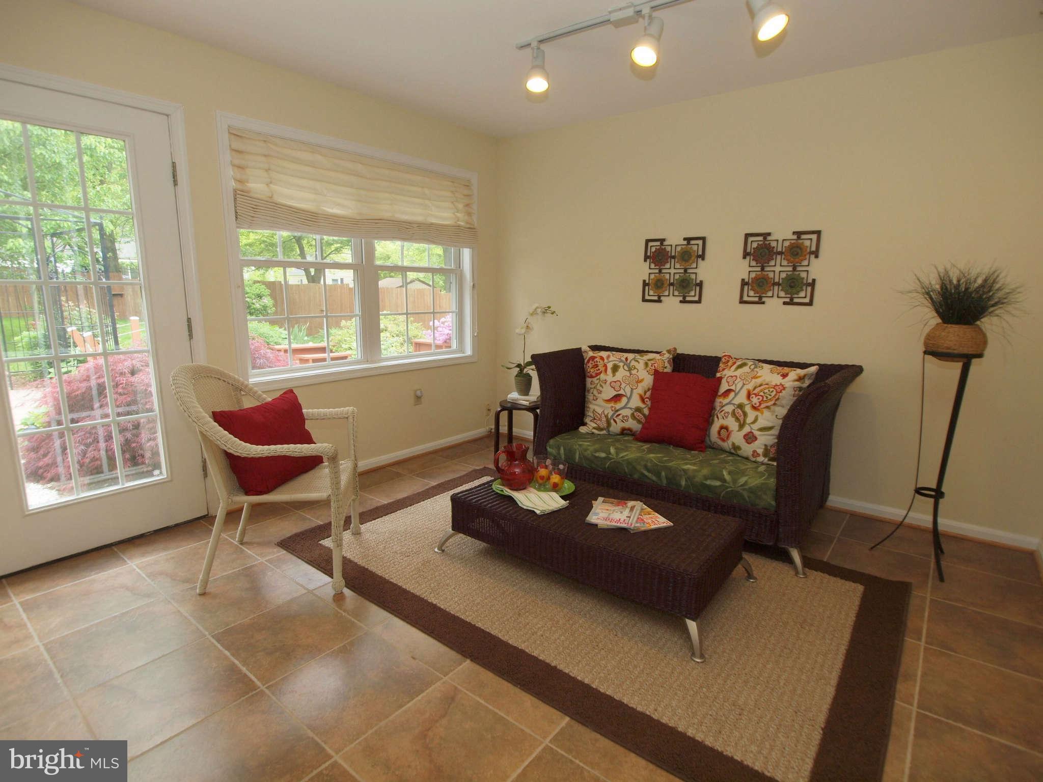 3203 Cofer Road Falls Church, VA 22042 - Photo 11 of 30 Family Room