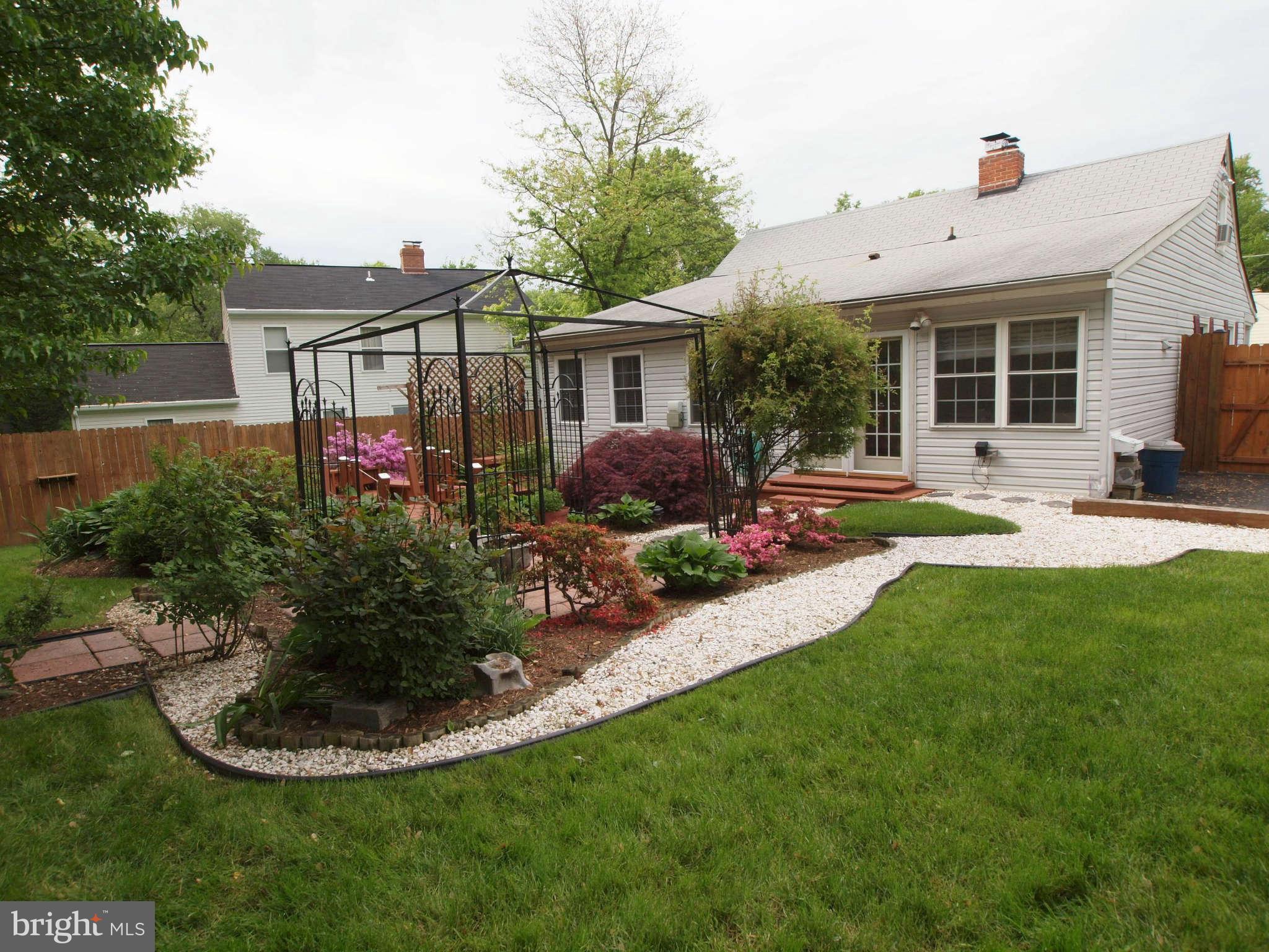 3203 Cofer Road Falls Church, VA 22042 - Photo 20 of 30 Exterior (Rear)