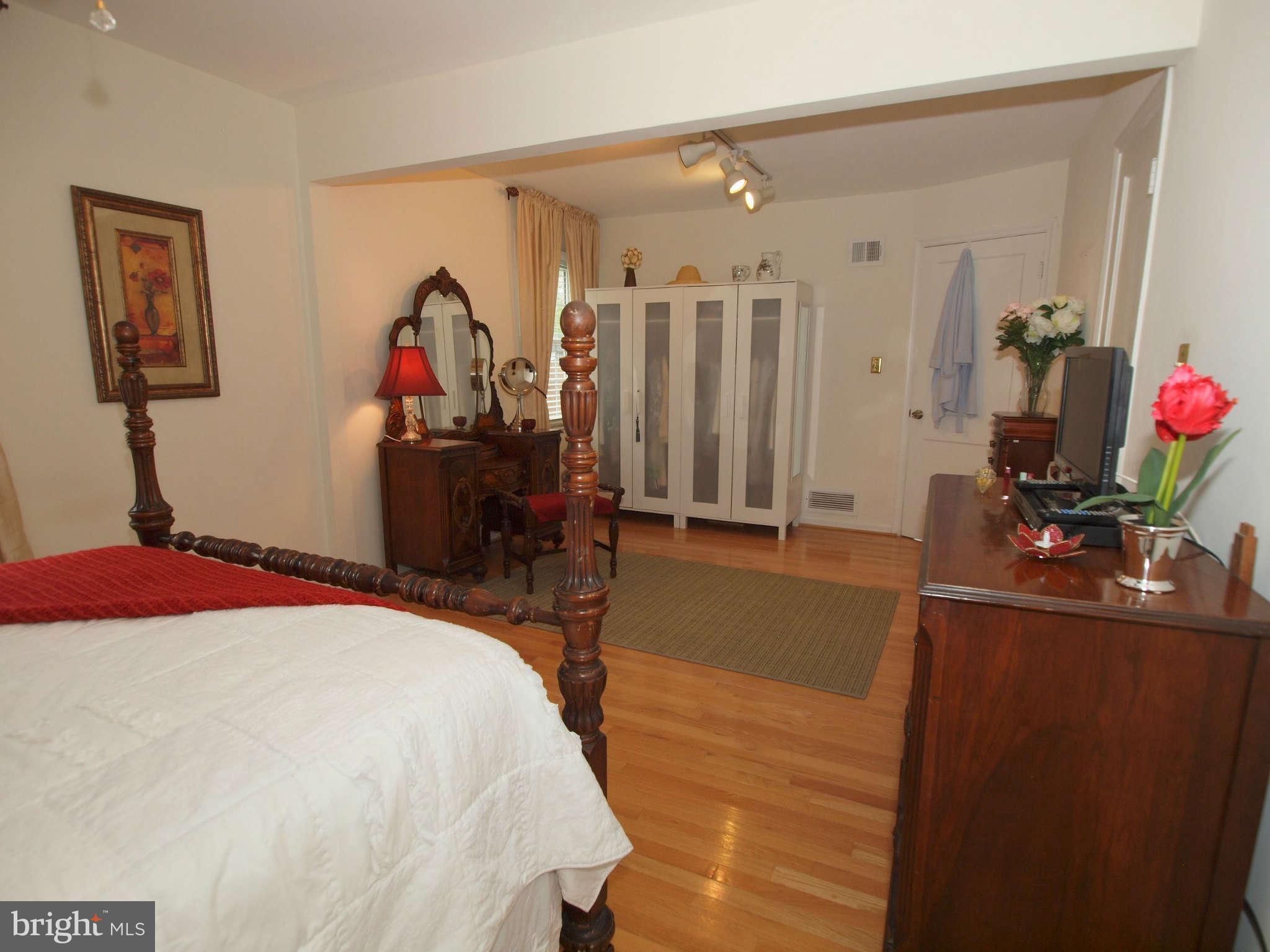 3203 Cofer Road Falls Church, VA 22042 - Photo 24 of 30 Bedroom (Master)