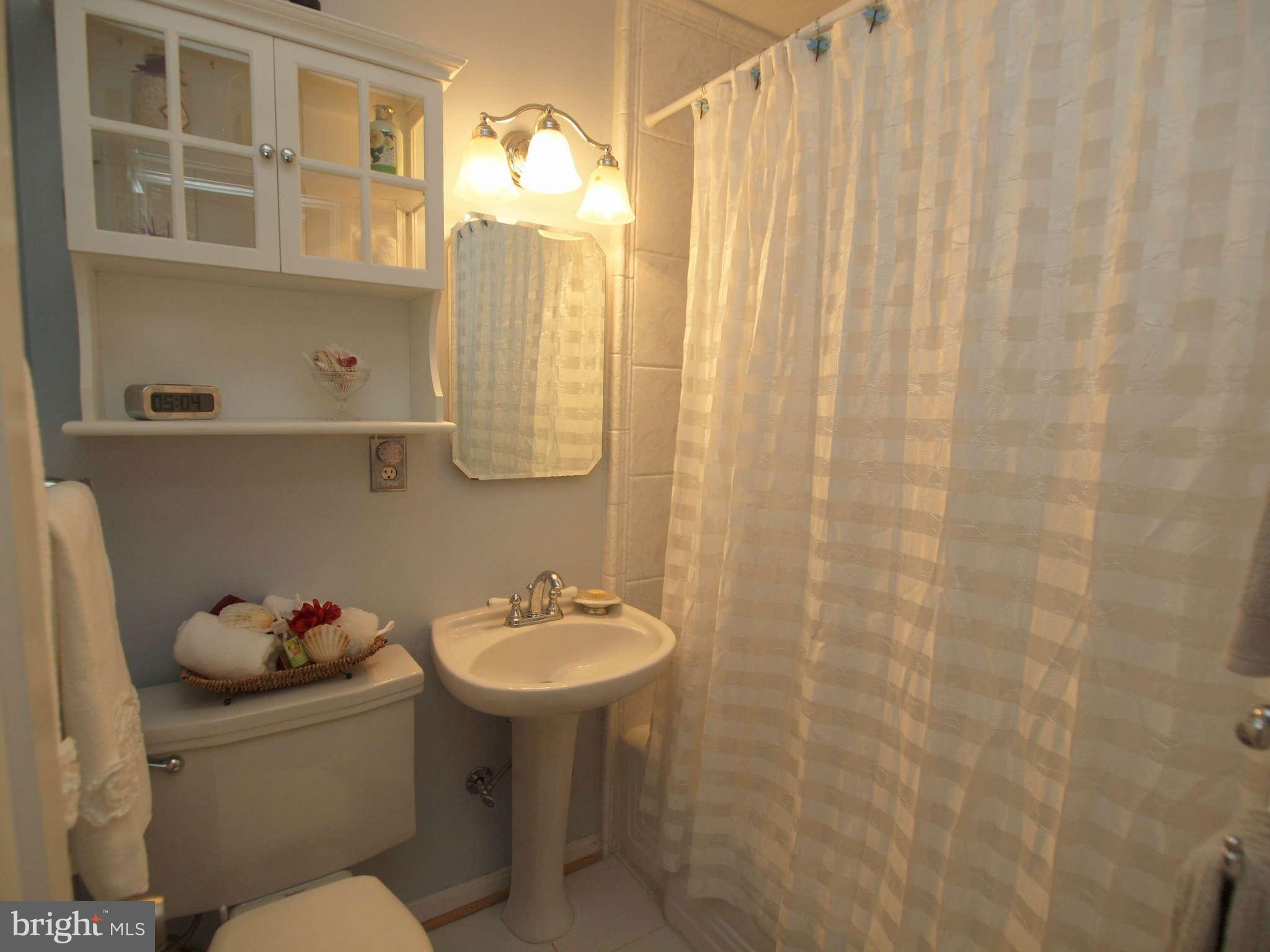 3203 Cofer Road Falls Church, VA 22042 - Photo 25 of 30 Bath