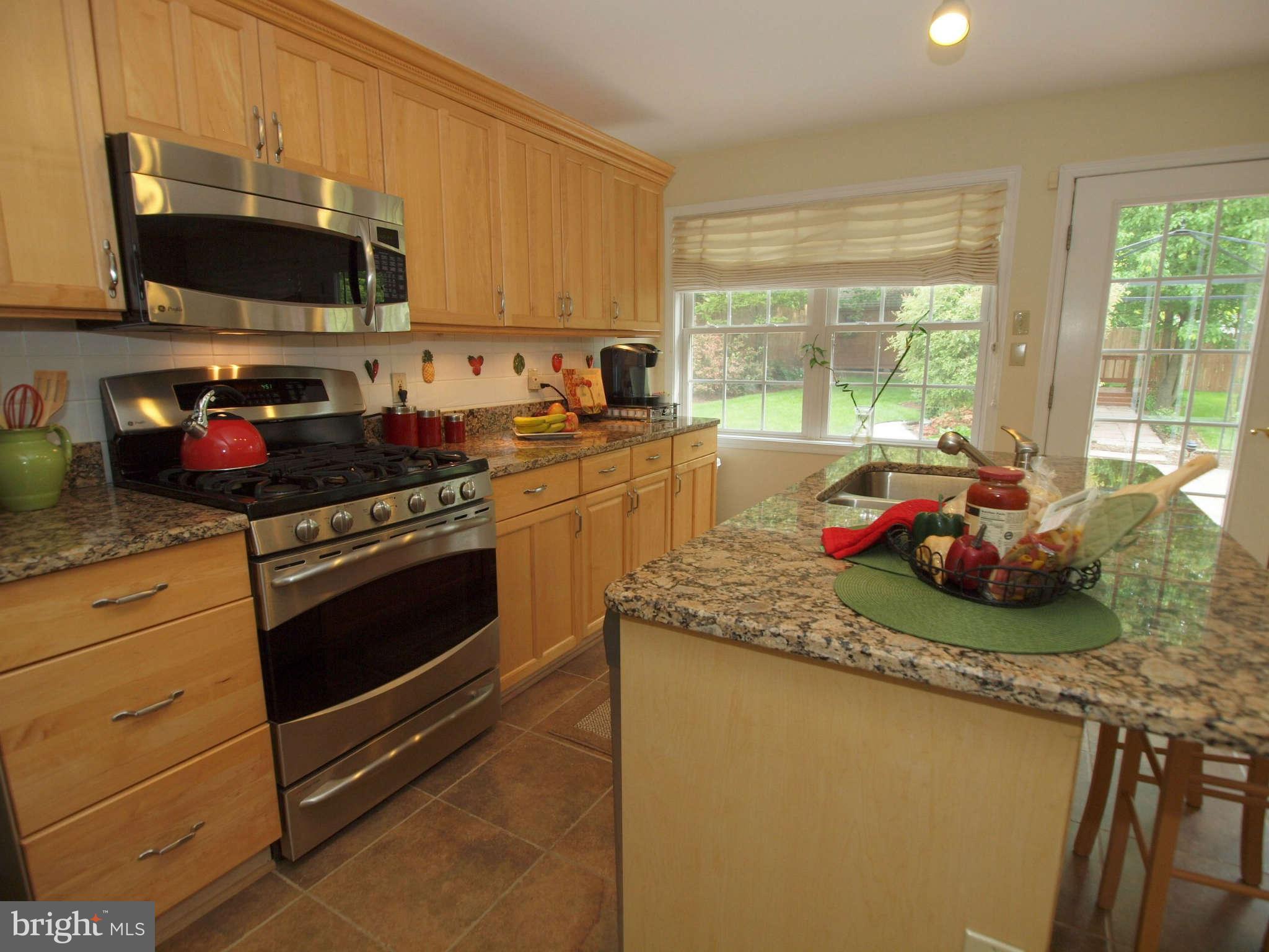 3203 Cofer Road Falls Church, VA 22042 - Photo 10 of 30 Kitchen
