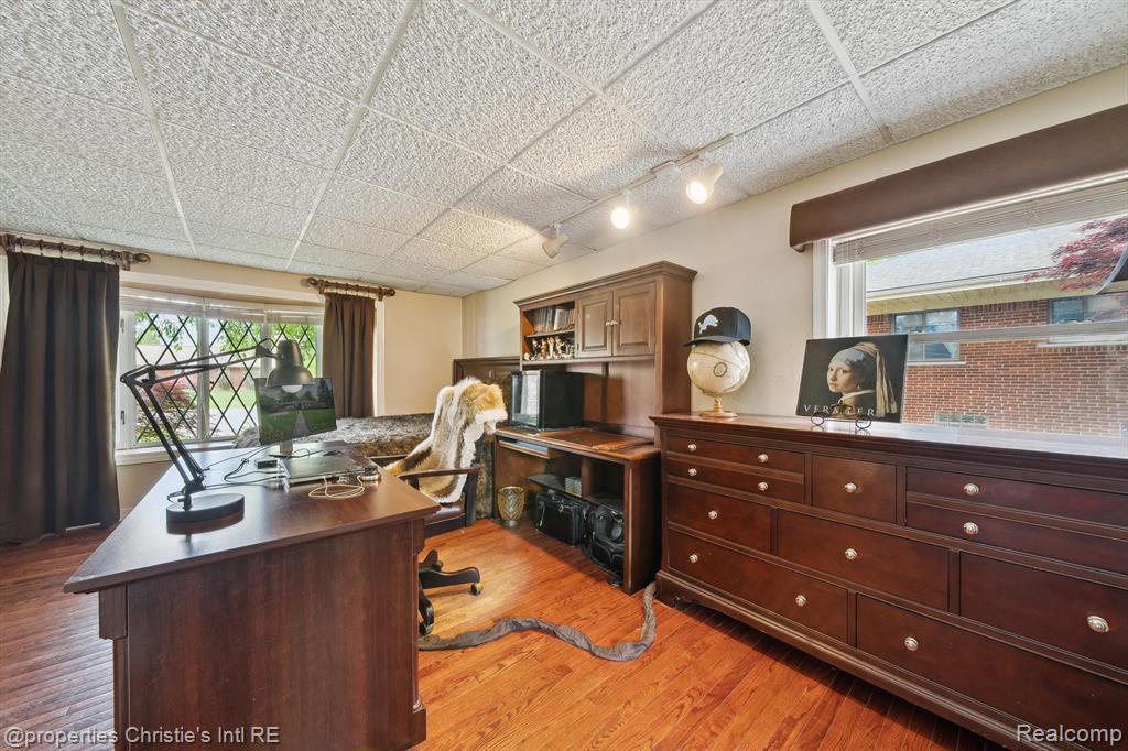 511 South Gulley Road Dearborn, MI 48124 - Photo 20 of 41