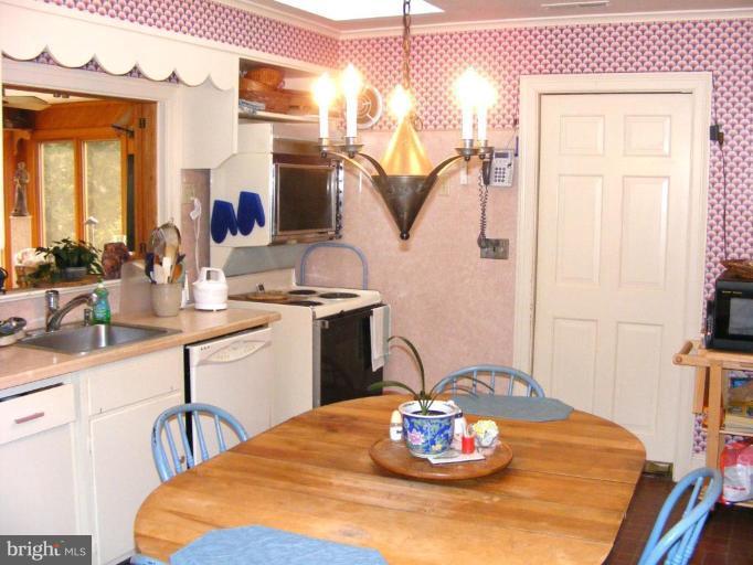 7834 Radcliffe Road Chestertown, MD 21620 - Photo 12 of 25 Kitchen
