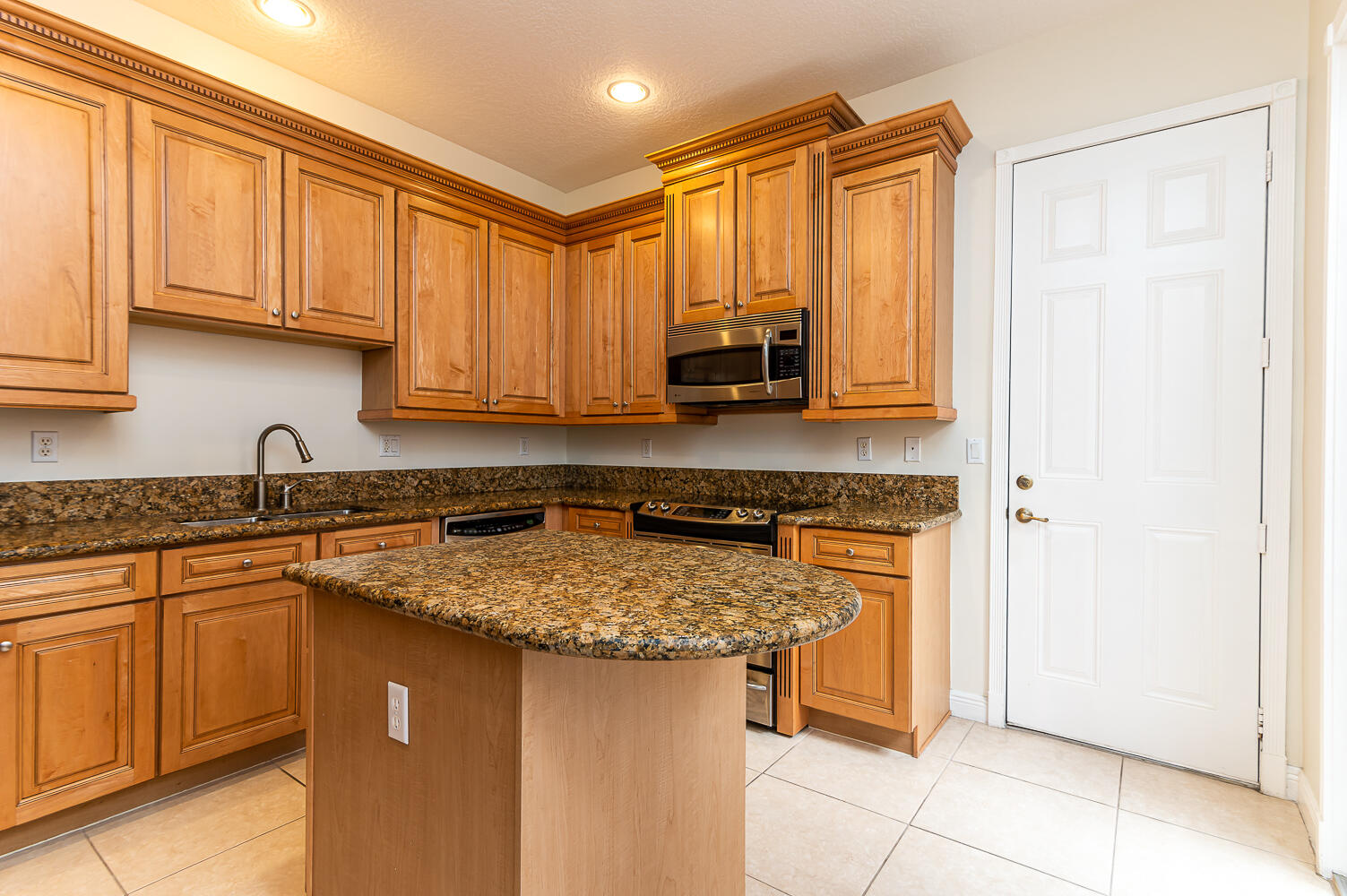 8314 Northwest 7th Court Boca Raton, FL 33487 - Photo 11 of 39 Kitchen