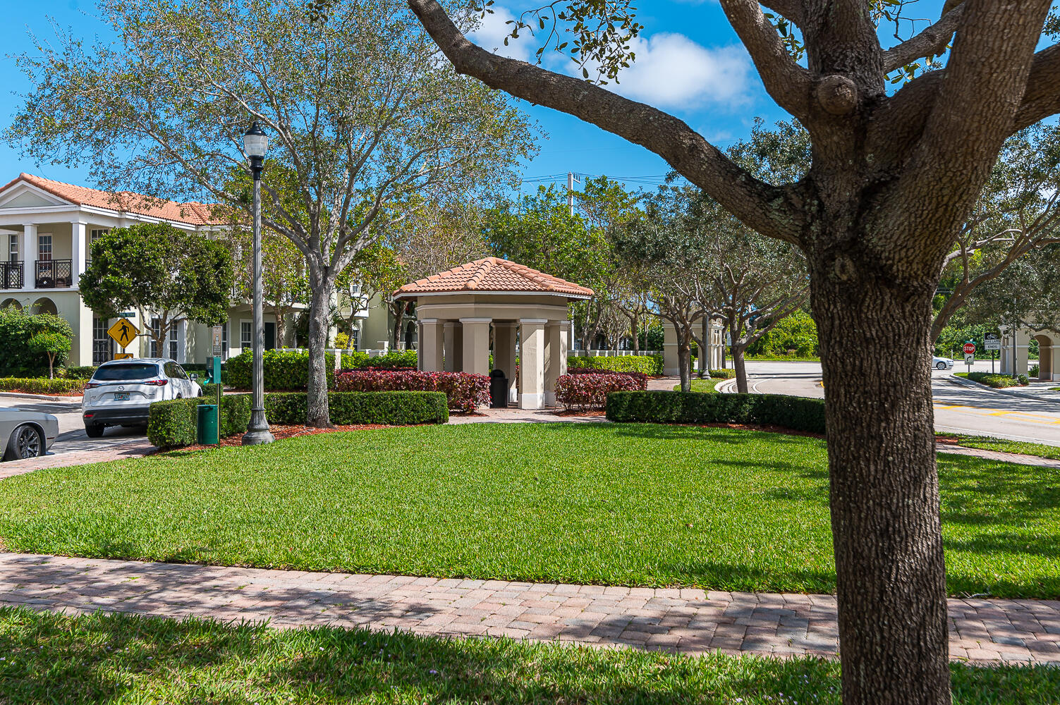 8314 Northwest 7th Court Boca Raton, FL 33487 - Photo 3 of 39 photo-26