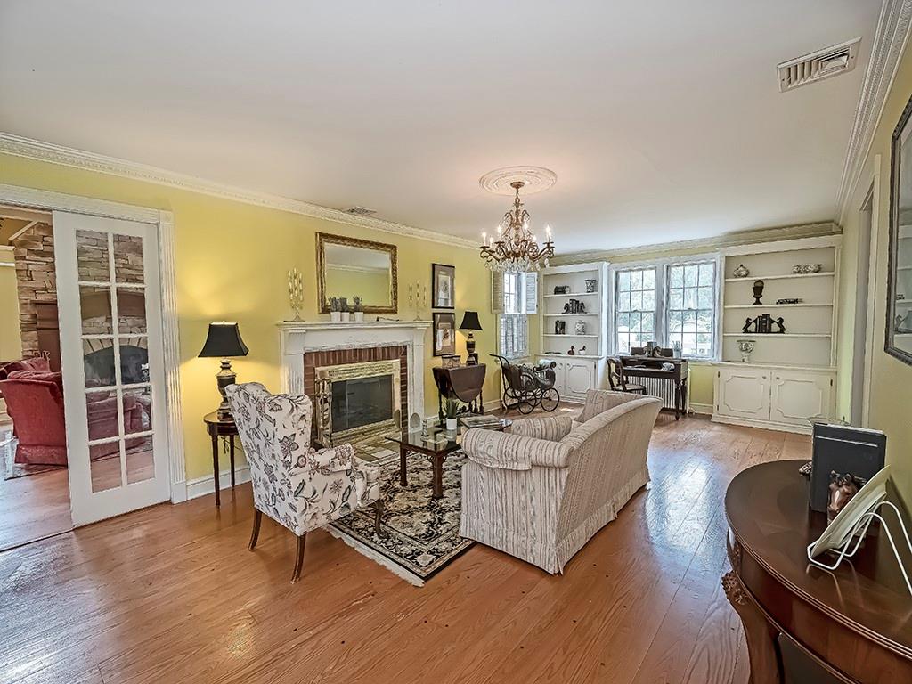 217 Seegar Road Pittsburgh, PA 15241 - Photo 7 of 25 Gallery Image 7