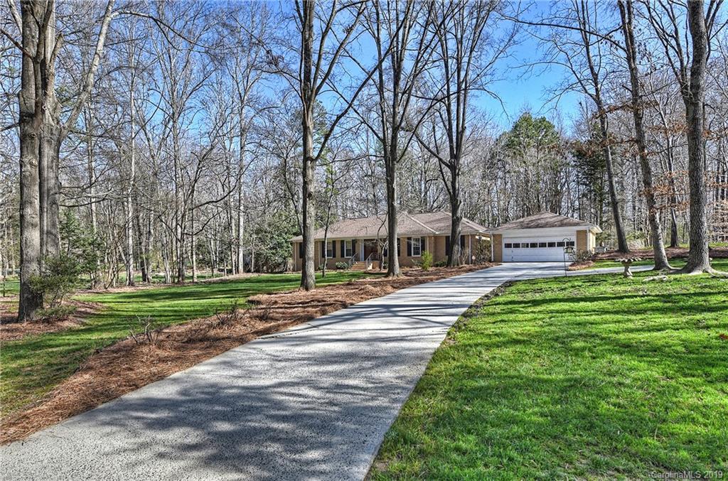 2558 Little Cove Road Charlotte, NC 28270 - Photo 2 of 31 Gallery Image 2