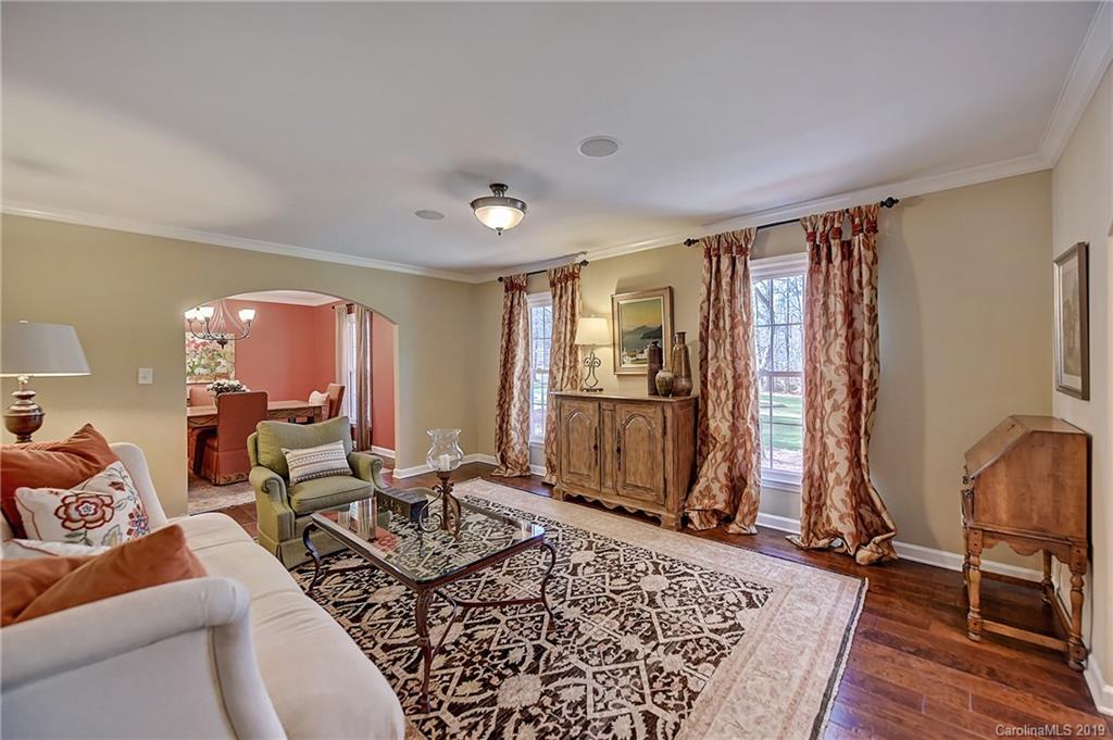 2558 Little Cove Road Charlotte, NC 28270 - Photo 4 of 31 Gallery Image 4