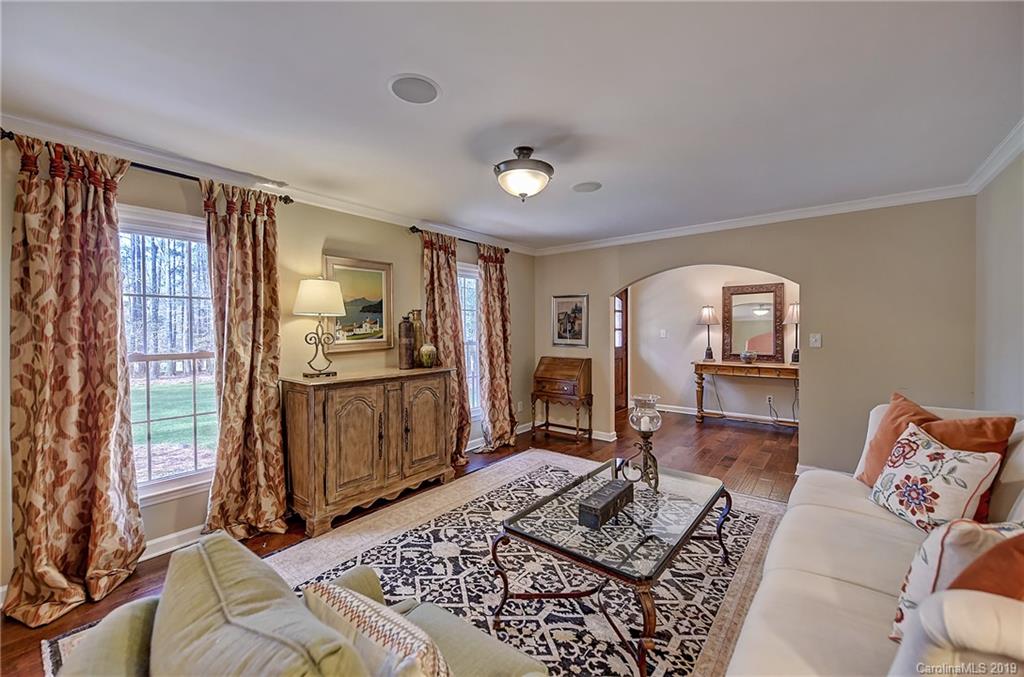 2558 Little Cove Road Charlotte, NC 28270 - Photo 5 of 31 Gallery Image 5