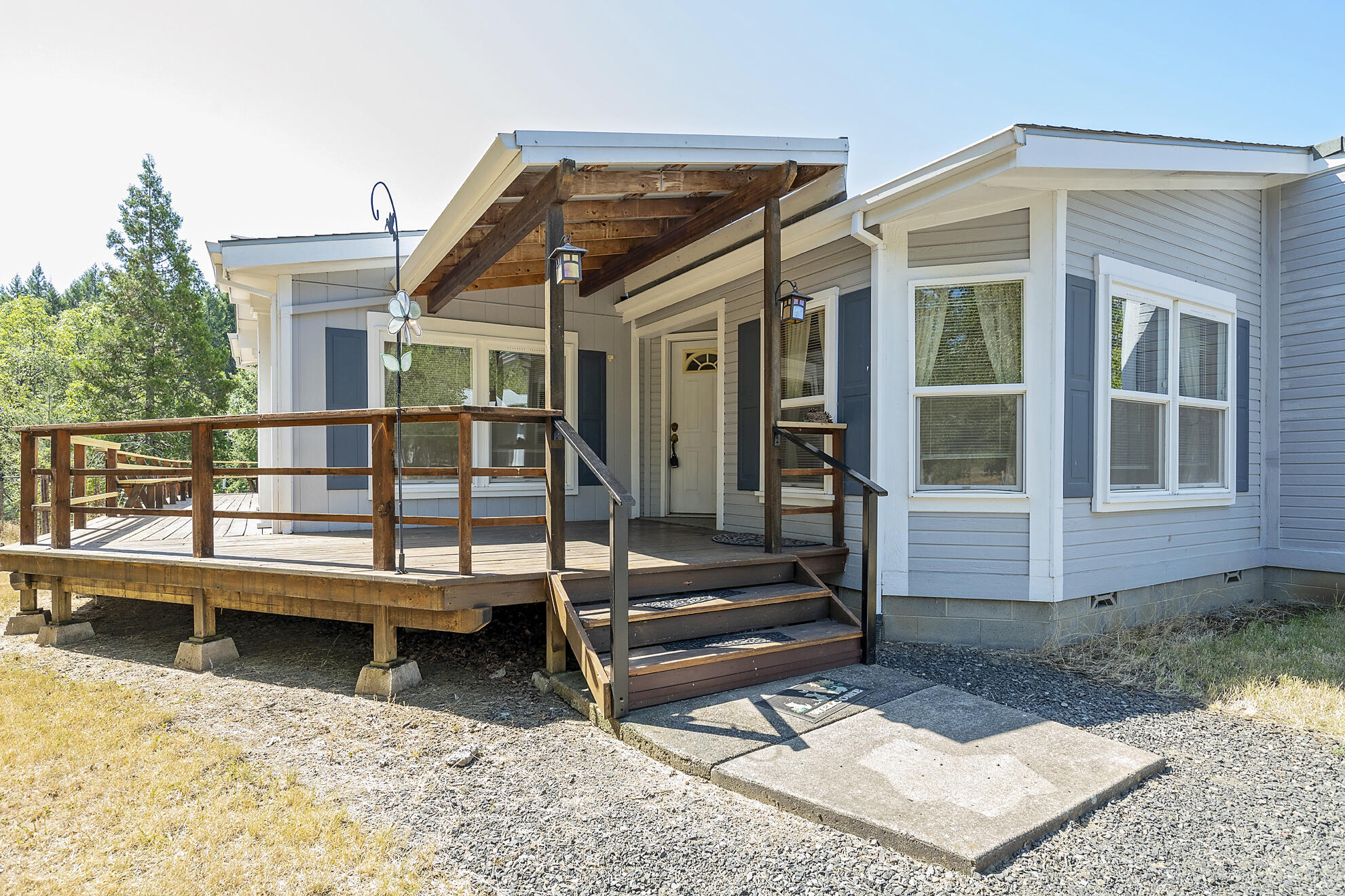 3735 Cobleigh Road Eagle Point, OR 97524 - Photo 2 of 39 Cobleigh_028 copy