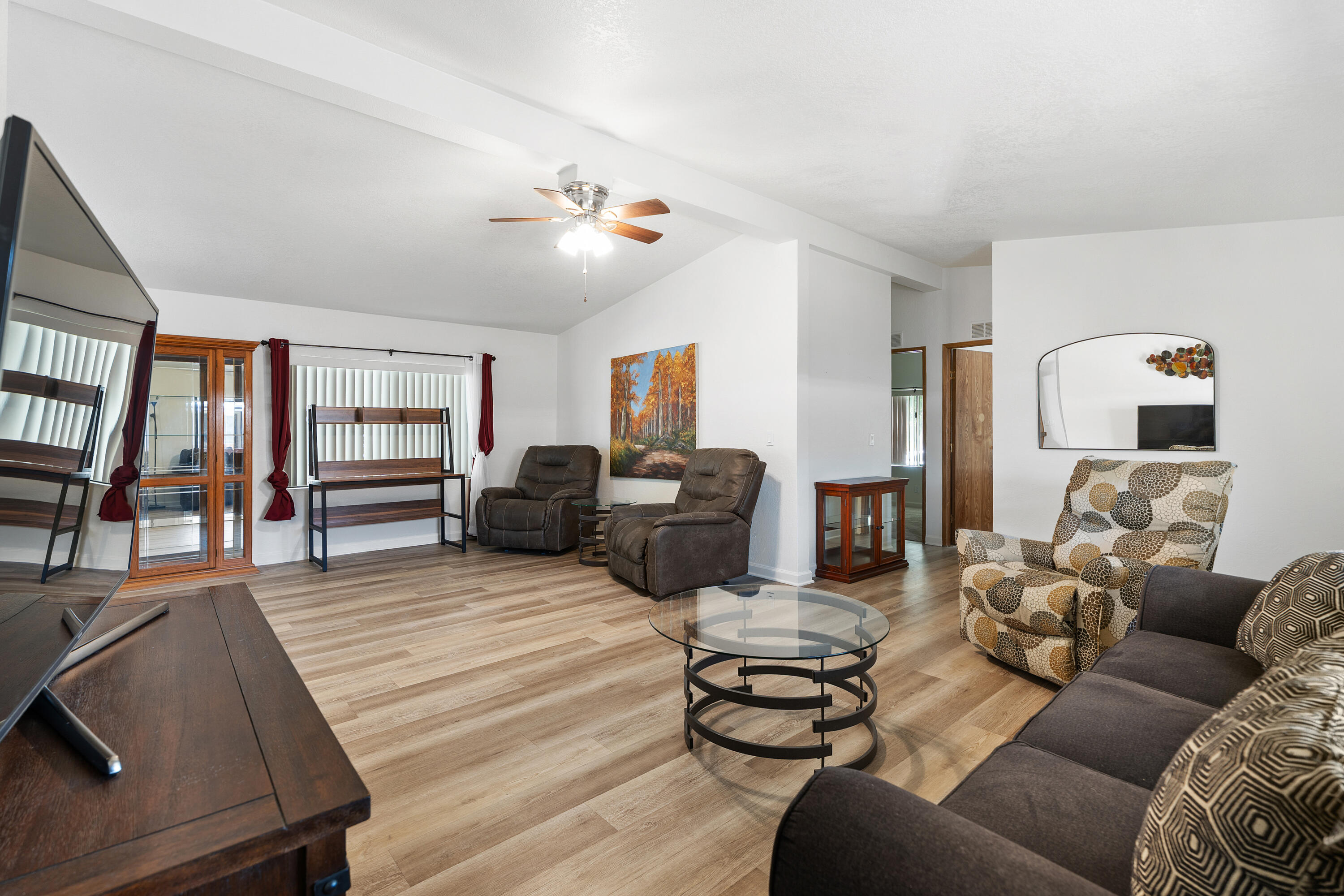 46618 Madison Street, Unit 73 Indio, CA 92201 - Photo 6 of 27 24_12086824_188605_188605-EI-124