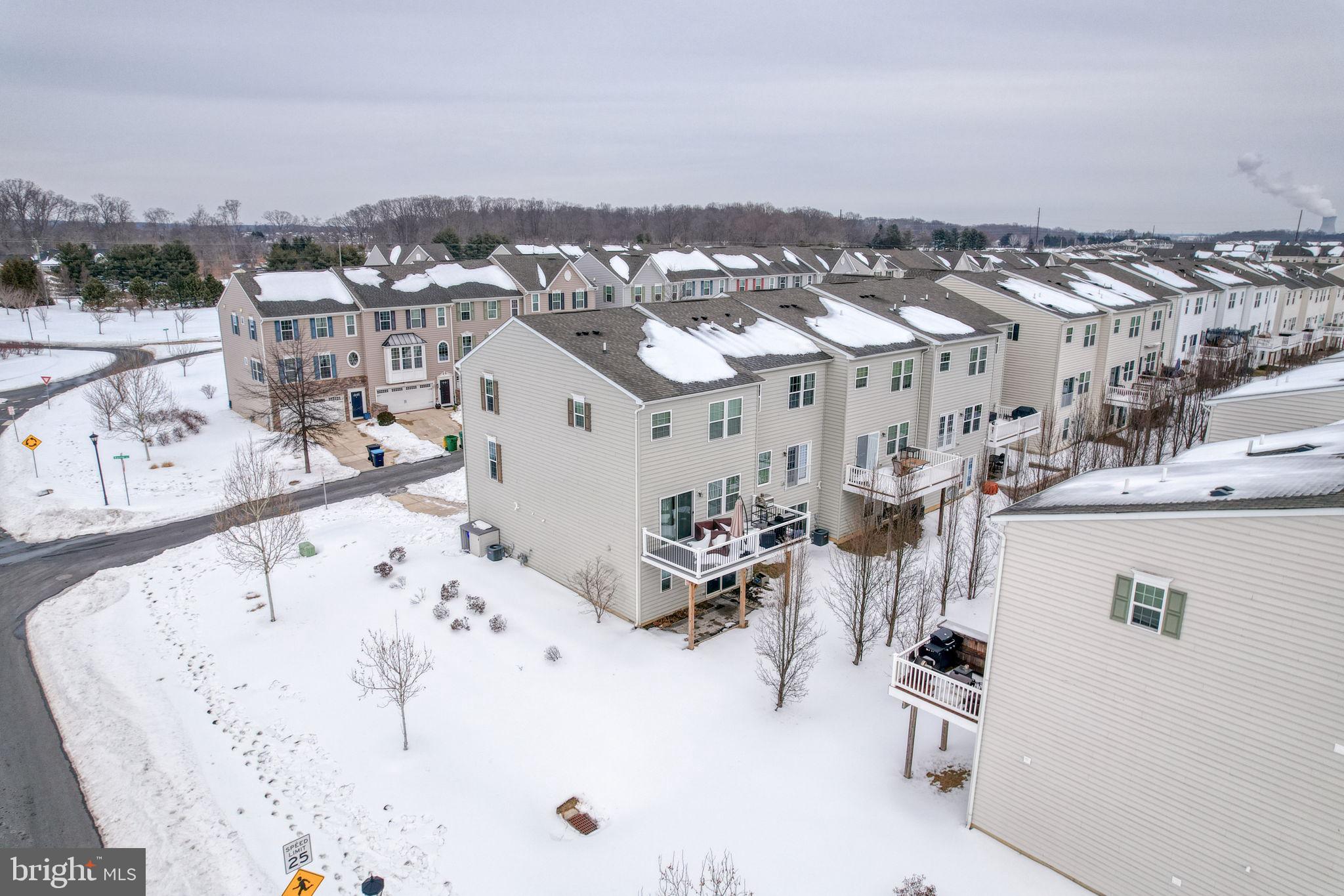 602 Barrie Road Middletown, DE 19709 - Photo 32 of 35 a view of a living room and kitchen view