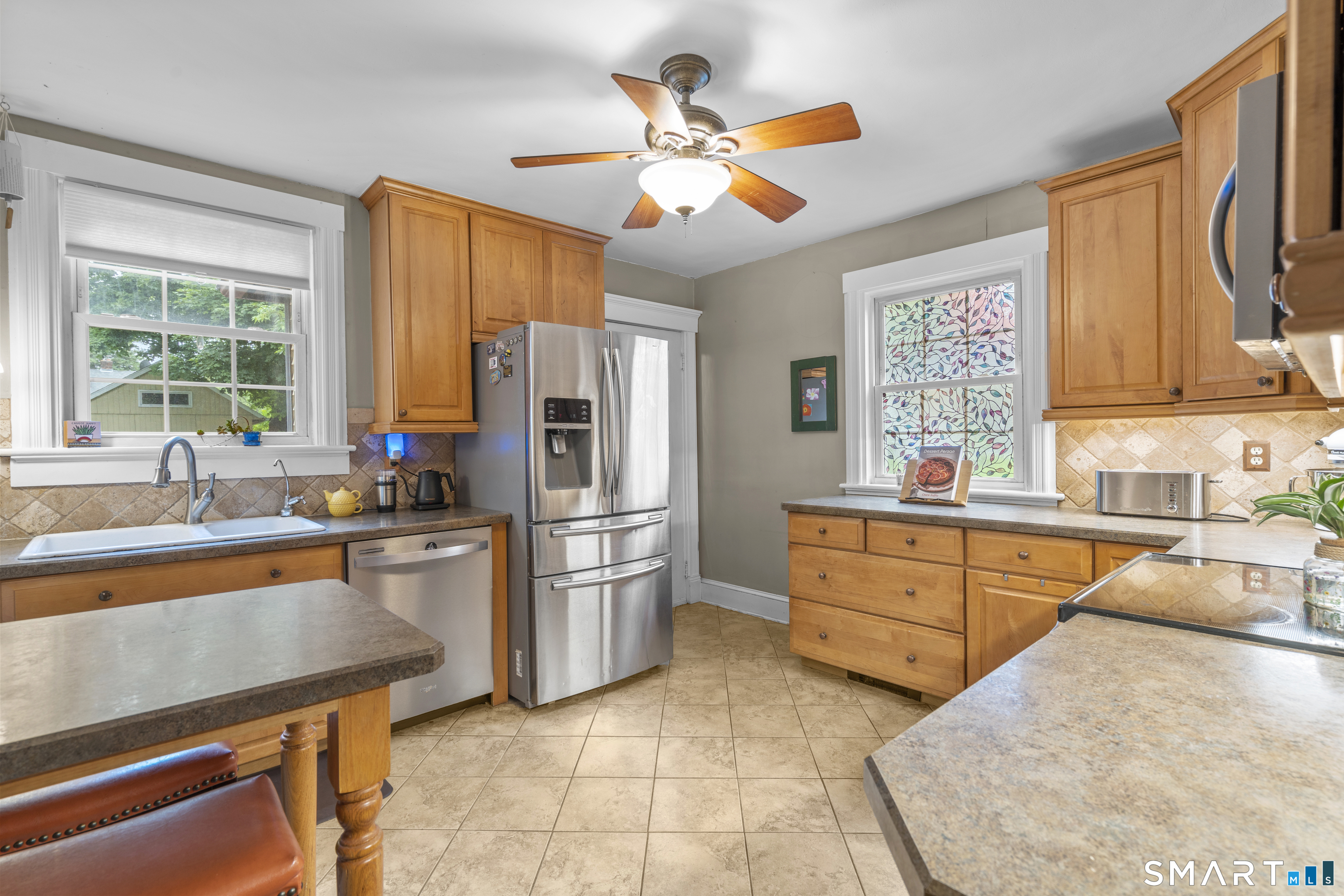 162 Newton Street Meriden, CT 06450 - Photo 5 of 34