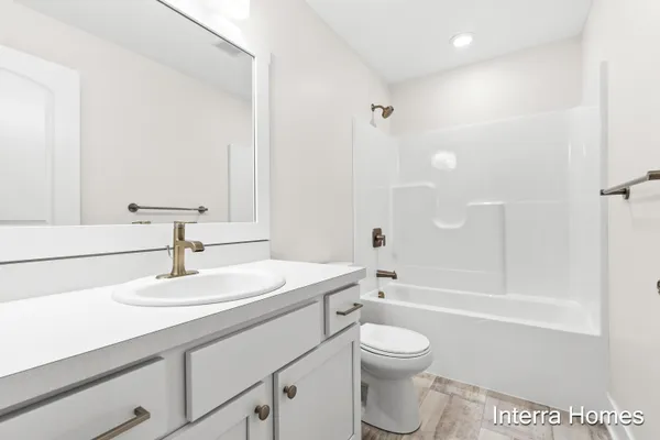 $379,900 | 1571 North Village Circle, Kalamazoo, MI 49009