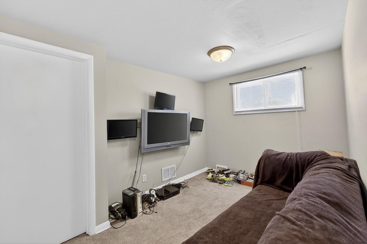 5137 North 66th Street Milwaukee, WI 53218 - Photo 11 of 19 Bedroom