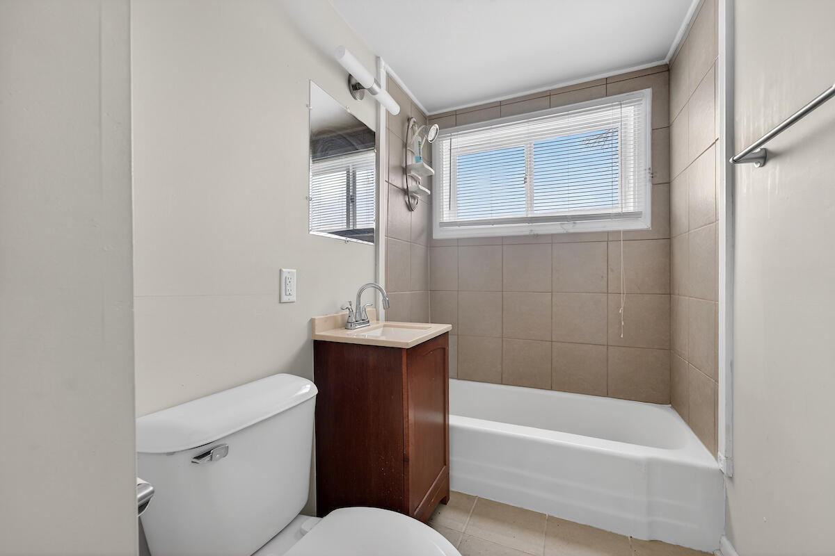 5137 North 66th Street Milwaukee, WI 53218 - Photo 12 of 19 Bathroom