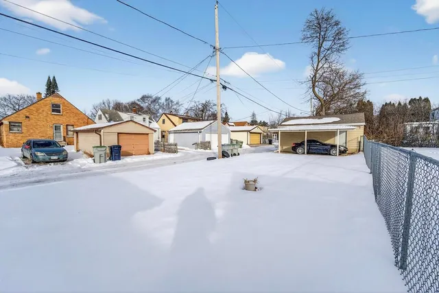 $206,000 | 5137 North 66th Street, Milwaukee, WI 53218