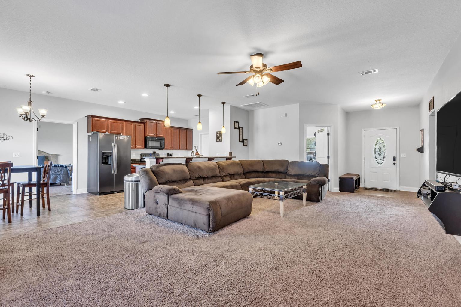 4546 Live Oak Church Road Crestview, FL 32539 - Photo 22 of 22 Living room Liv