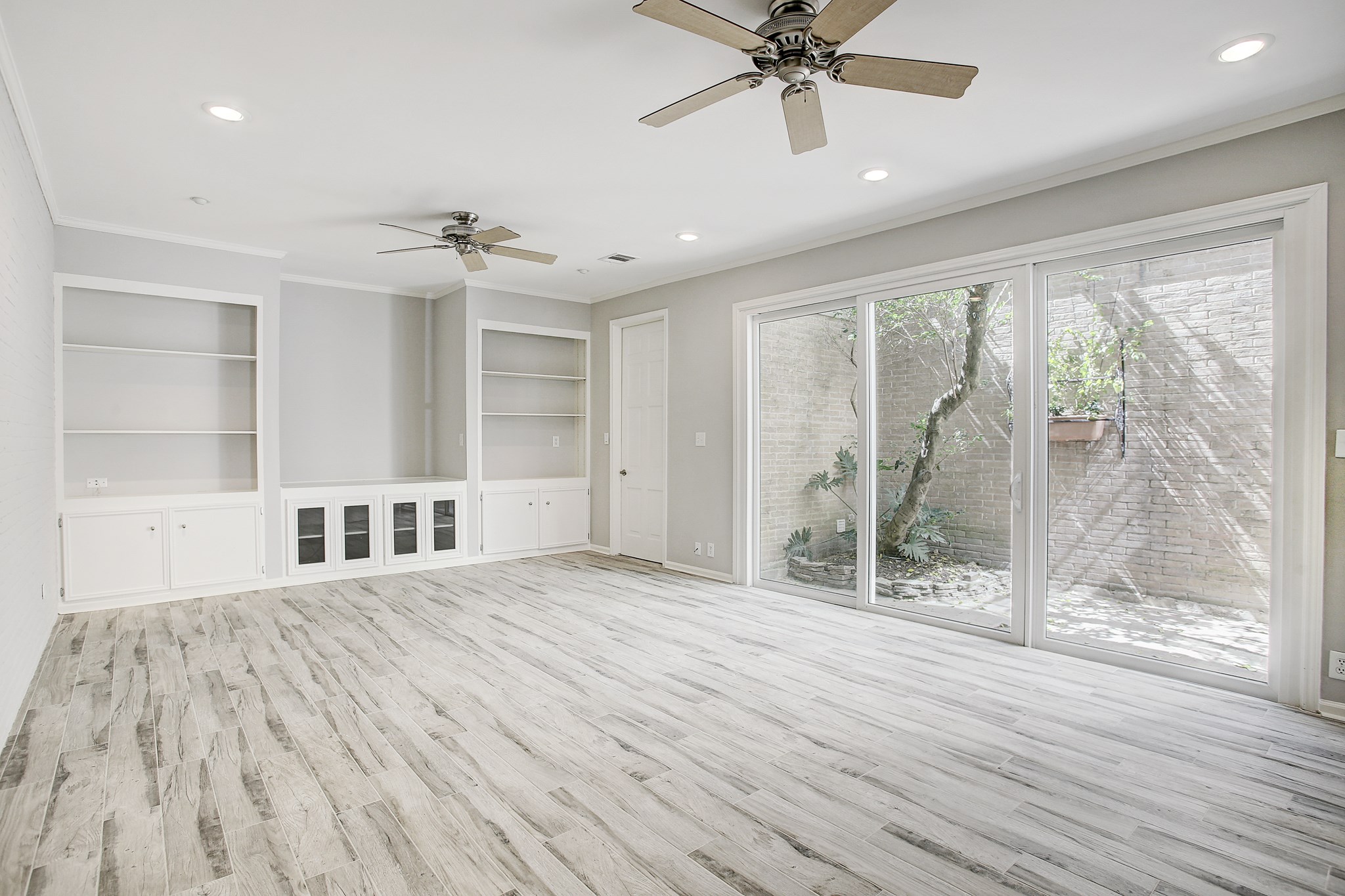 7527 Del Monte Drive Houston, TX 77063 - Photo 11 of 18