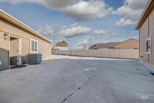 $750,000 | 2630 Dogwood Avenue, Fruitland, ID 83619