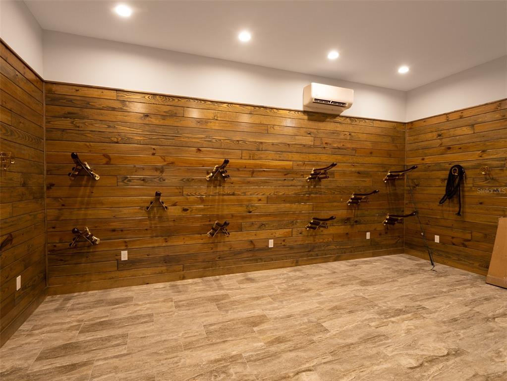 15225 Northwest 112th Place Road Morriston, FL 32668 - Photo 25 of 39 a bathroom with shower