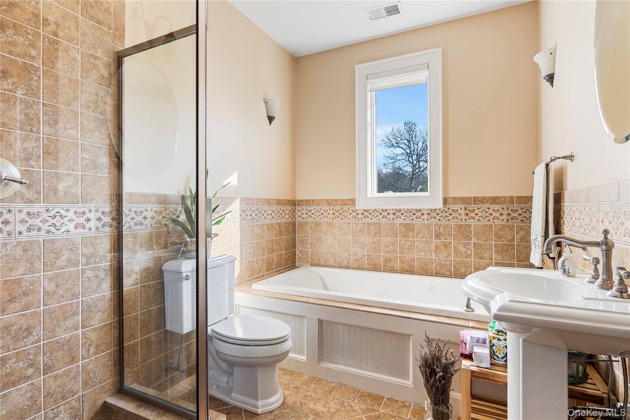 3172 Sound Avenue Riverhead, NY 11901 - Photo 28 of 49 Full guest bathroom