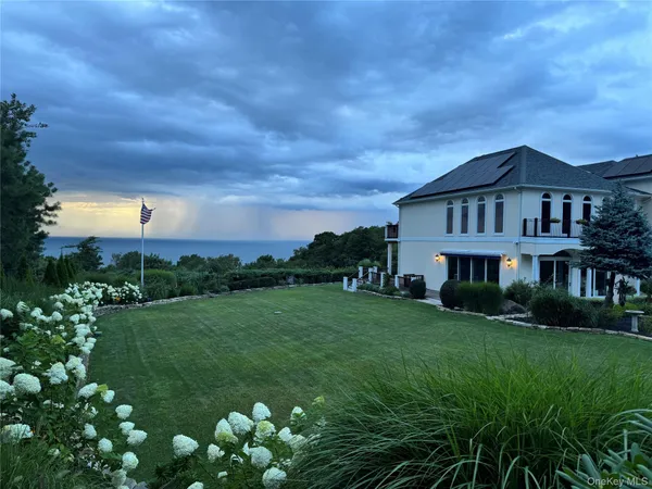 $3,499,000 | 3172 Sound Avenue, Riverhead, NY 11901