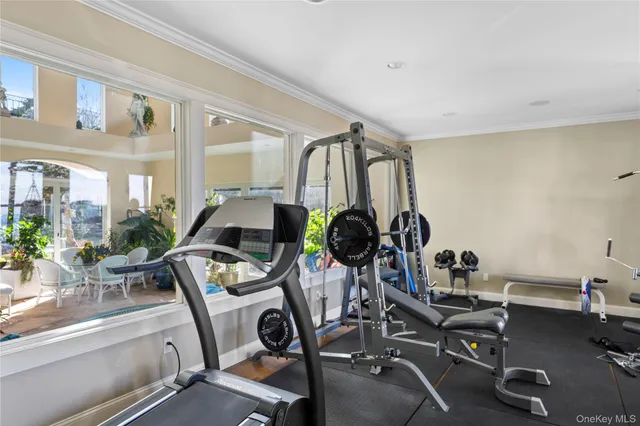 a view of balcony patio and deck