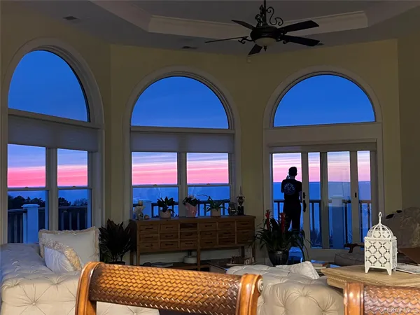 $3,499,000 | 3172 Sound Avenue, Riverhead, NY 11901