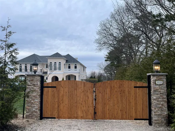 $3,499,000 | 3172 Sound Avenue, Riverhead, NY 11901