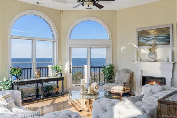 $3,499,000 | 3172 Sound Avenue, Riverhead, NY 11901