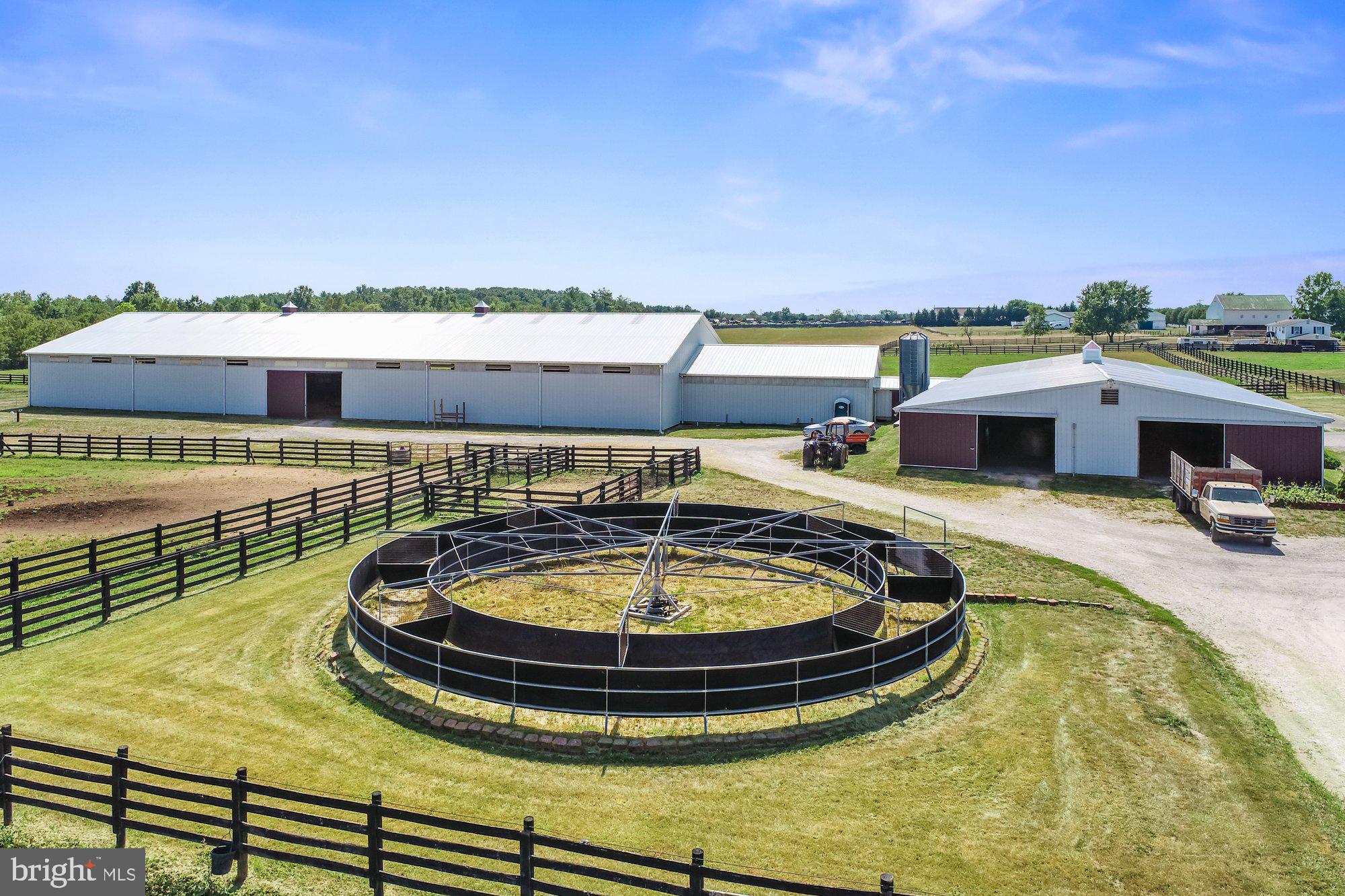 1225 Bon-Ox Road Gettysburg, PA 17325 - Photo 48 of 54 Round with space for 6 horses