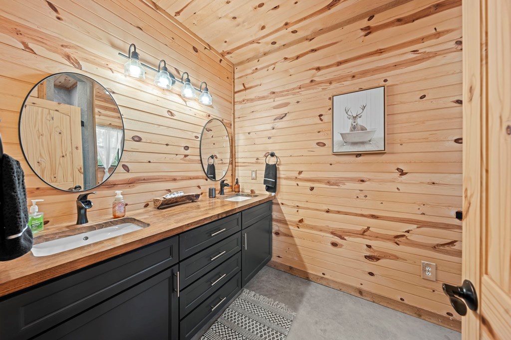 12995 Hackberry Road Rocksprings, TX 78880 - Photo 32 of 45