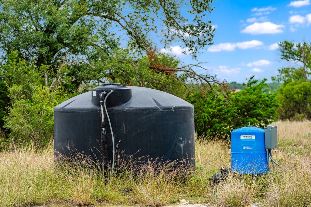 12995 Hackberry Road Rocksprings, TX 78880 - Photo 37 of 45