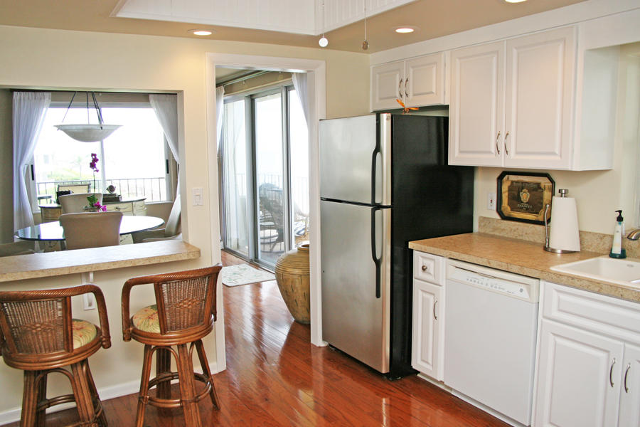 300 South Beach Road, Unit 308 Jupiter, FL 33469 - Photo 9 of 27 Kitchen