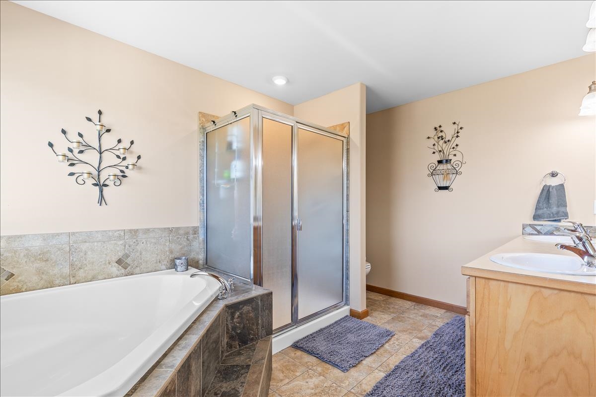 2117 South Meadowview Road Greenacres, WA 99016 - Photo 11 of 26