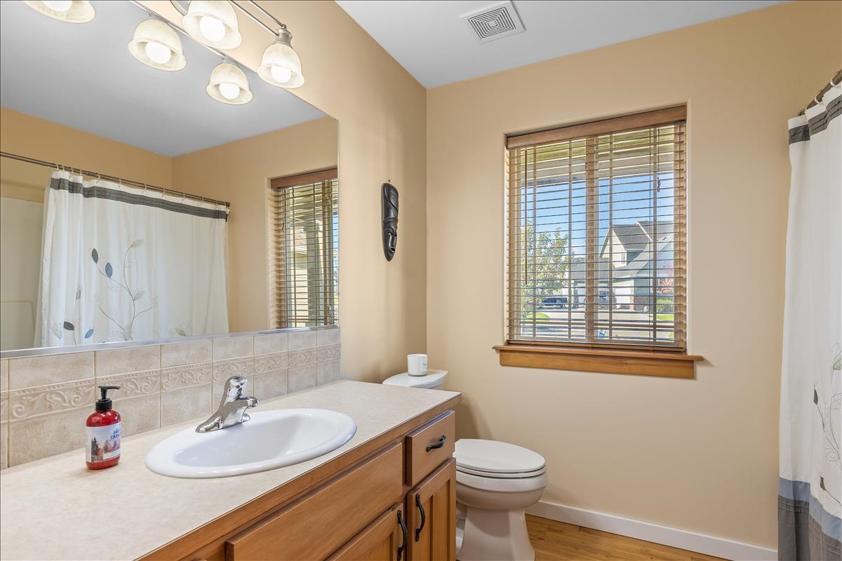 2117 South Meadowview Road Greenacres, WA 99016 - Photo 13 of 26