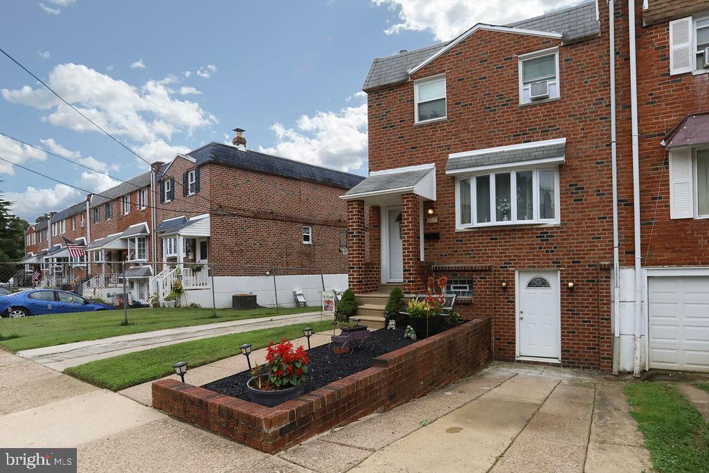 3514 Vinton Road Philadelphia, PA 19154 - Photo 2 of 36