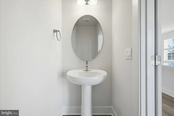 a view of entryway and hall