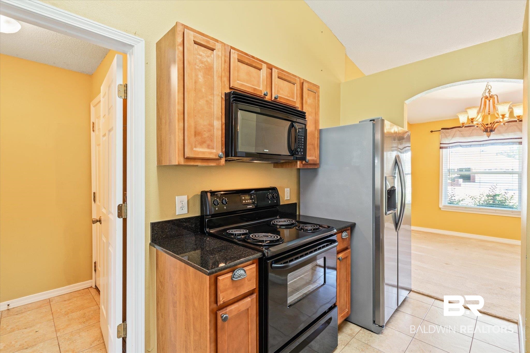1924 South Bay Street Foley, AL 36535 - Photo 11 of 42 Kitchen