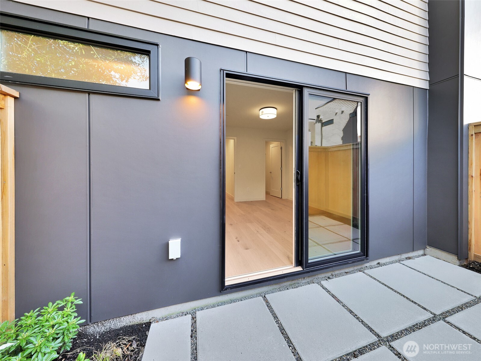 1414 North 47th Street, Unit B Seattle, WA 98103 - Photo 18 of 24