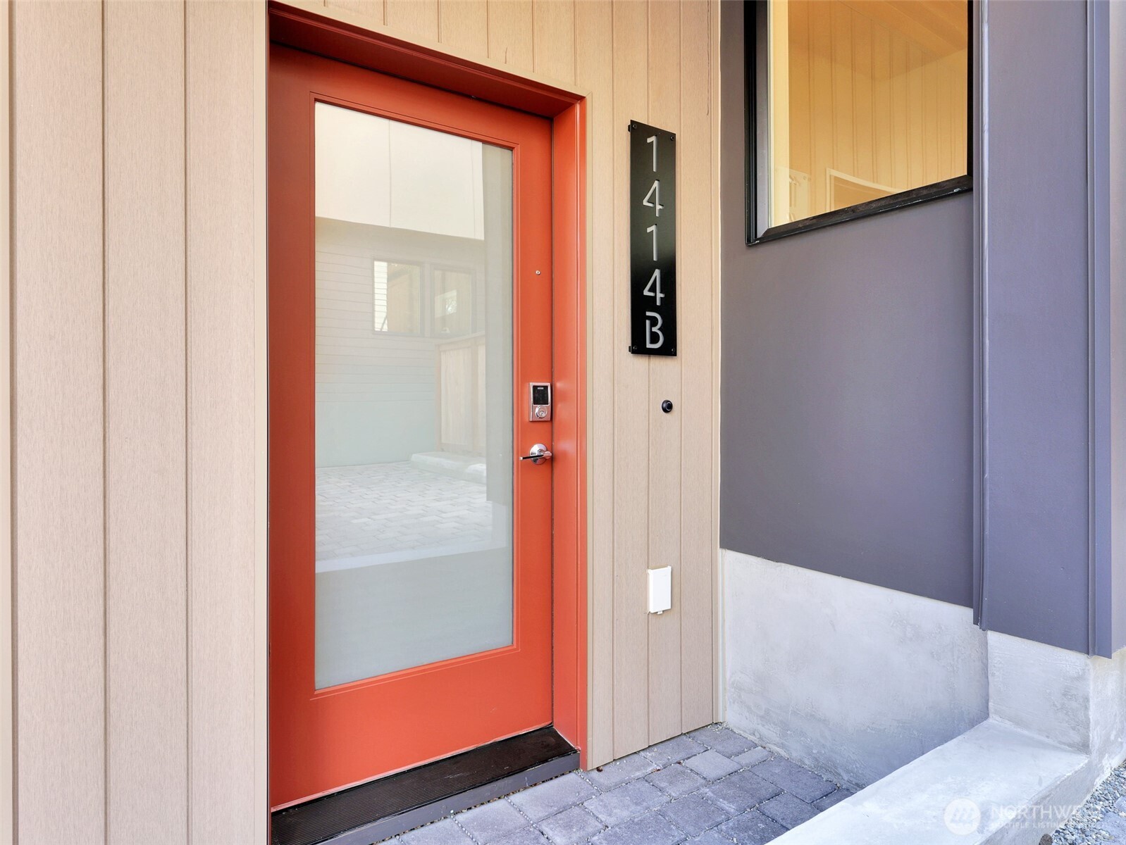 1414 North 47th Street, Unit B Seattle, WA 98103 - Photo 2 of 24