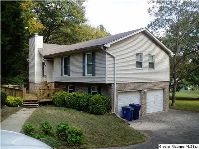 1633 Napoleon Drive Alabaster, AL 35007 - Photo 1 of 16