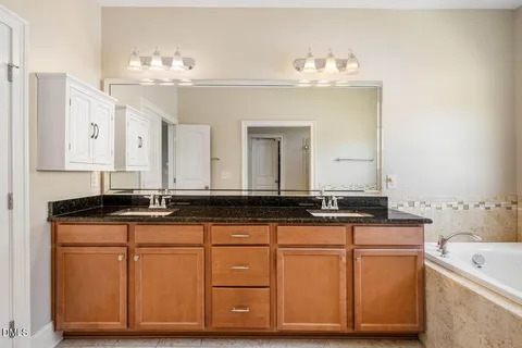 $899,900 | 124 Restonwood Drive, Apex, NC 27539