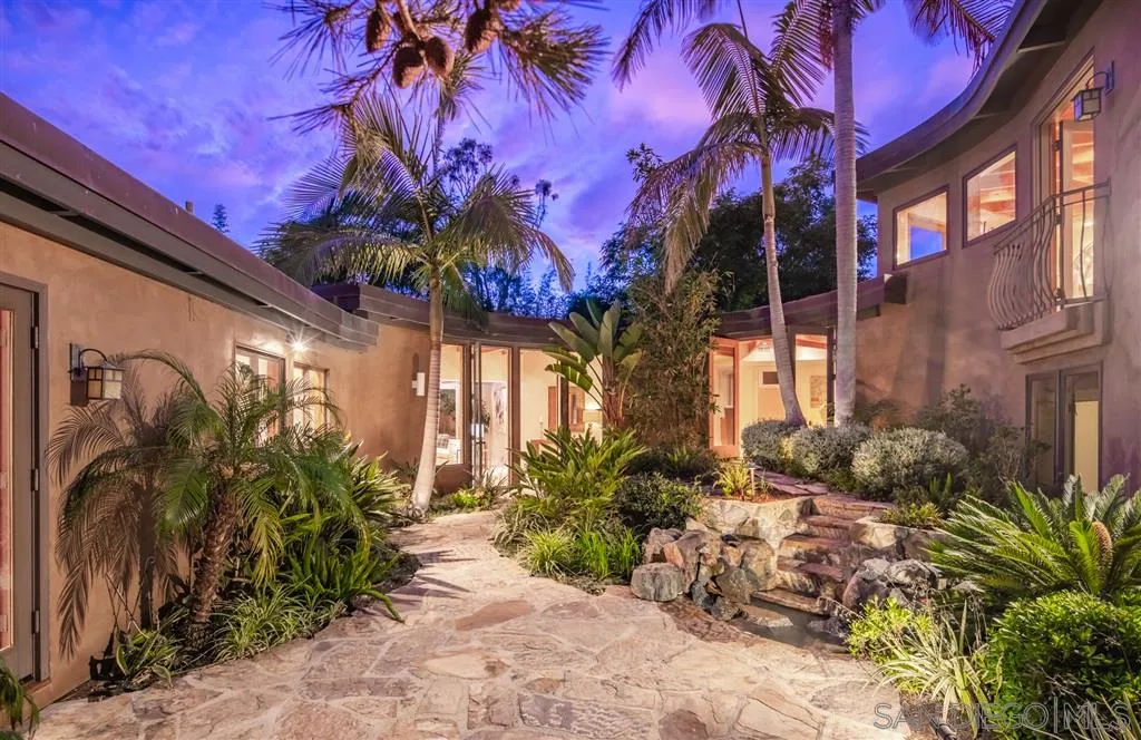 945 Crest Road Del Mar, CA 92014 - Photo 17 of 23 a view of a potted plants in front of a building