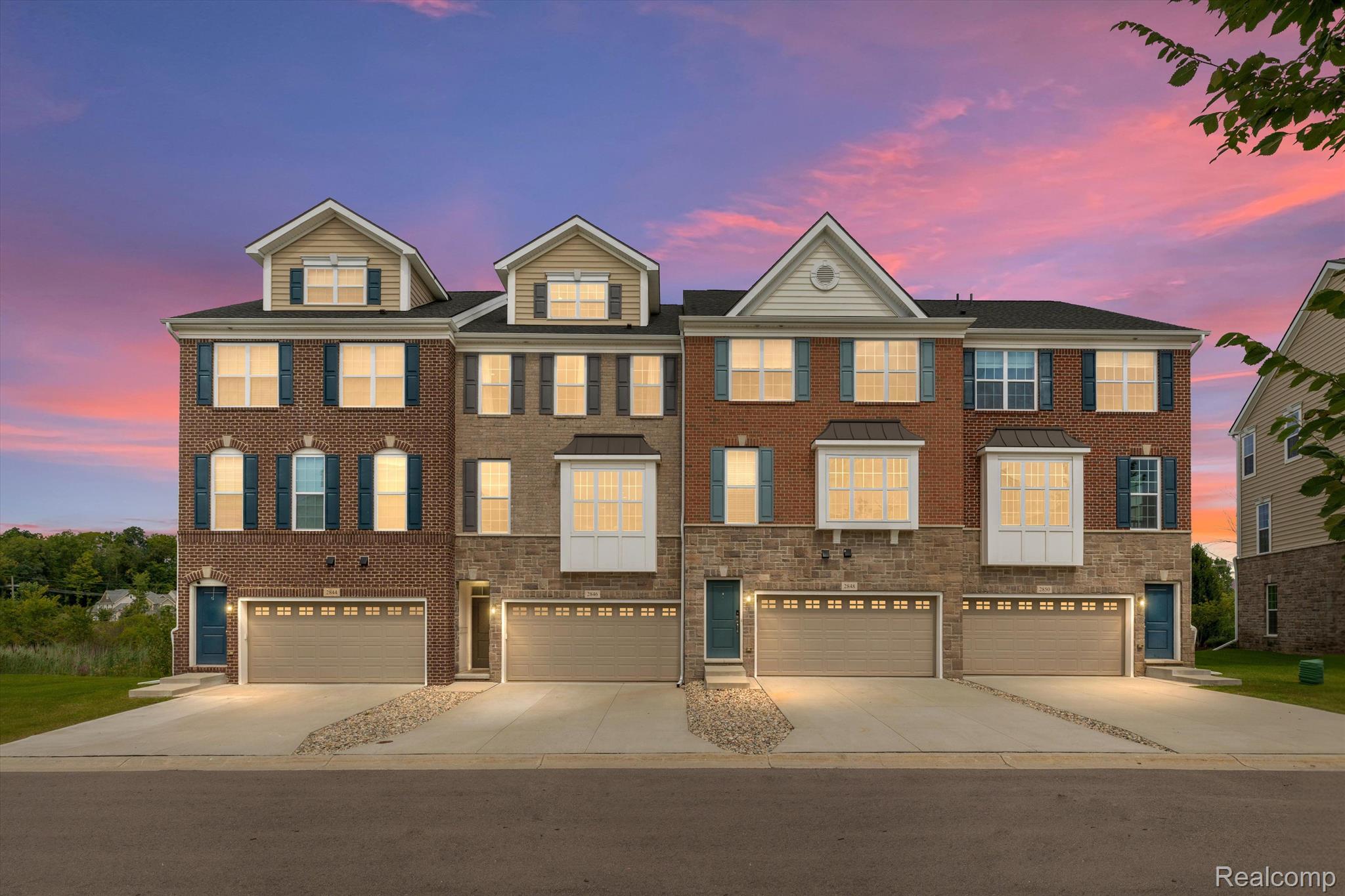 2846 Ridington Road Ann Arbor, MI 48105 - Photo 1 of 35 Gallery Image 1