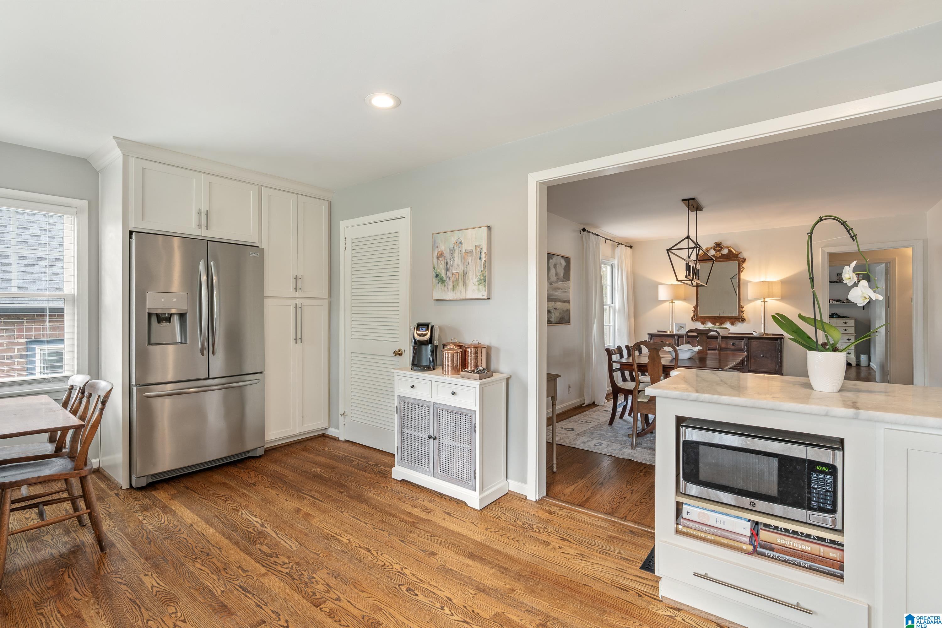 1092 Columbiana Road Birmingham, AL 35209 - Photo 13 of 36