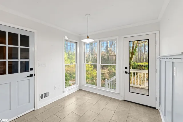 $484,500 | 335 Tracy Lane, Moore, SC 29369