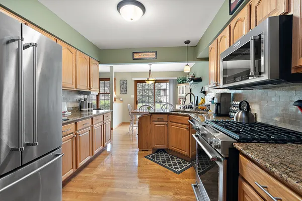$399,000 | 11853 Sterling Drive, Orland Park, IL 60467