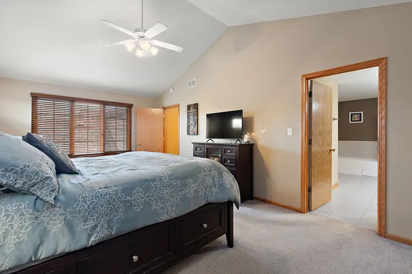 $399,000 | 11853 Sterling Drive, Orland Park, IL 60467